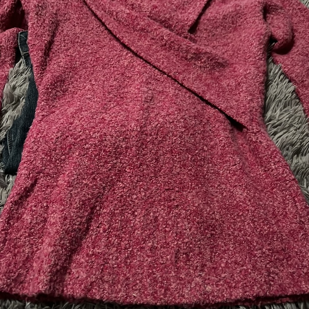Victoria secret sweater - Picture 4 of 4